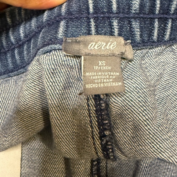 Aerie Blue Chambray Denim Cut Off Pull On Shorts Size XS - Picture 4 of 7